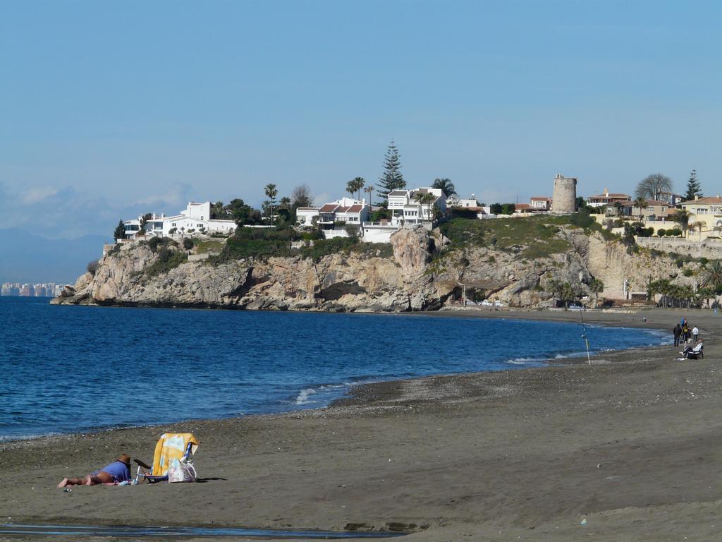 Atico En Rincon De La Victoria Apartment Bagian luar foto