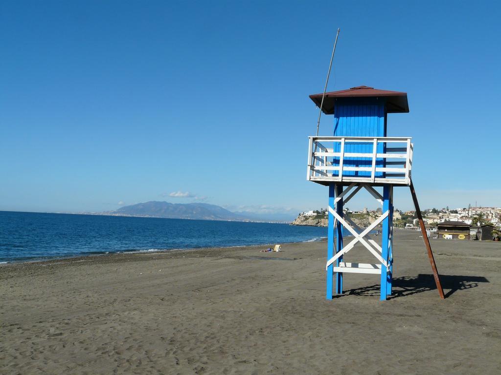 Atico En Rincon De La Victoria Apartment Bagian luar foto